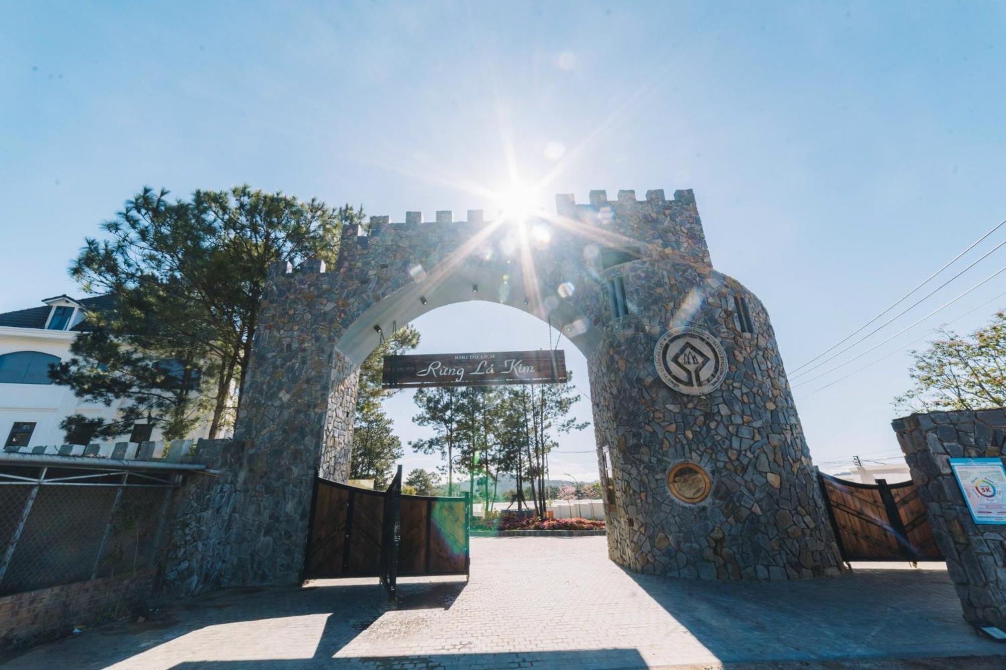 Rừng Lá Kim Resort Da Lat Esterno foto